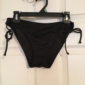 Victoria’s Secret string bikini bottom